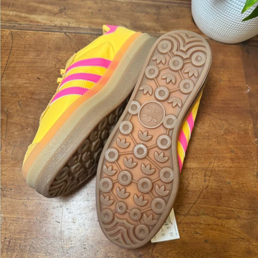 NWT Adidas Originals  Gazelle Bold in Spark & Lucid Pink Sneakers, Size 7.5 - Picture 6 of 10